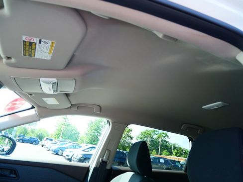Used 2023 Nissan Rogue S AWD/4WD image 17