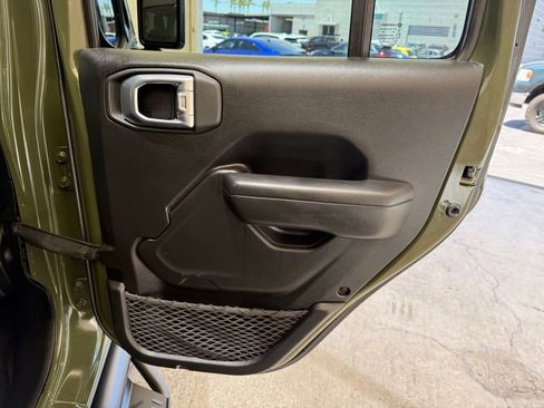 Used 2021 Jeep Wrangler Unlimited Sport AWD/4WD image 18