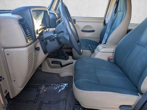 Used 1999 Jeep Wrangler Sahara image 10
