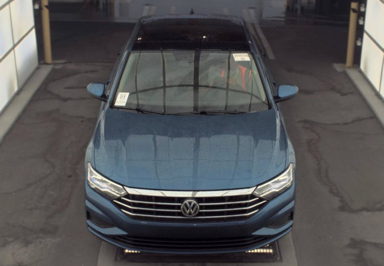 Used 2019 Volkswagen Jetta SE FWD image 2