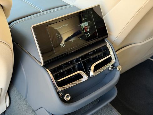 New 2026 Bentley Flying Spur Plug-In Hybrid image 42