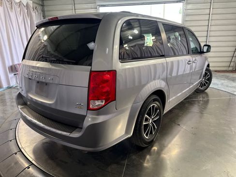 Used 2018 Dodge Grand Caravan GT FWD image 5