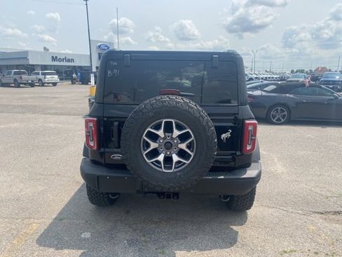 New 2025 Ford Bronco Badlands image 5