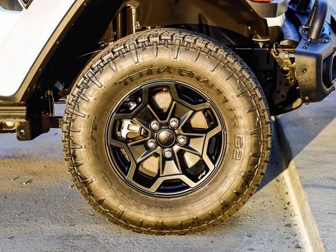 Used 2023 Jeep Wrangler Unlimited Rubicon 4xe image 11