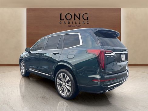 Certified 2025 Cadillac XT6 Premium Luxury image 3