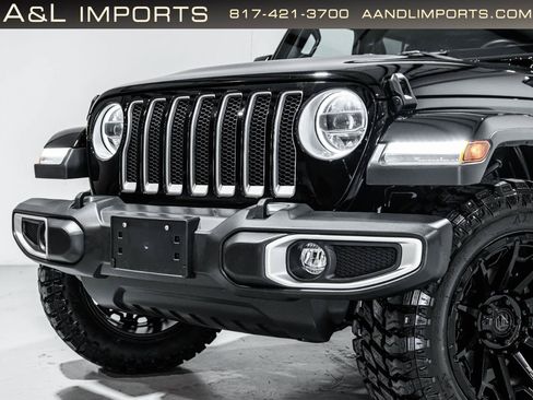Used 2023 Jeep Wrangler Unlimited Sahara w/ LED Lighting Group AWD/4WD image 15