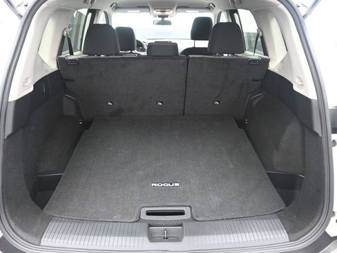 Used 2023 Nissan Rogue SV image 33