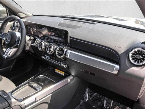 New 2026 Mercedes-Benz GLB 250 4MATIC image 28