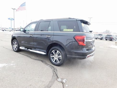 Used 2024 Ford Expedition Limited image 5