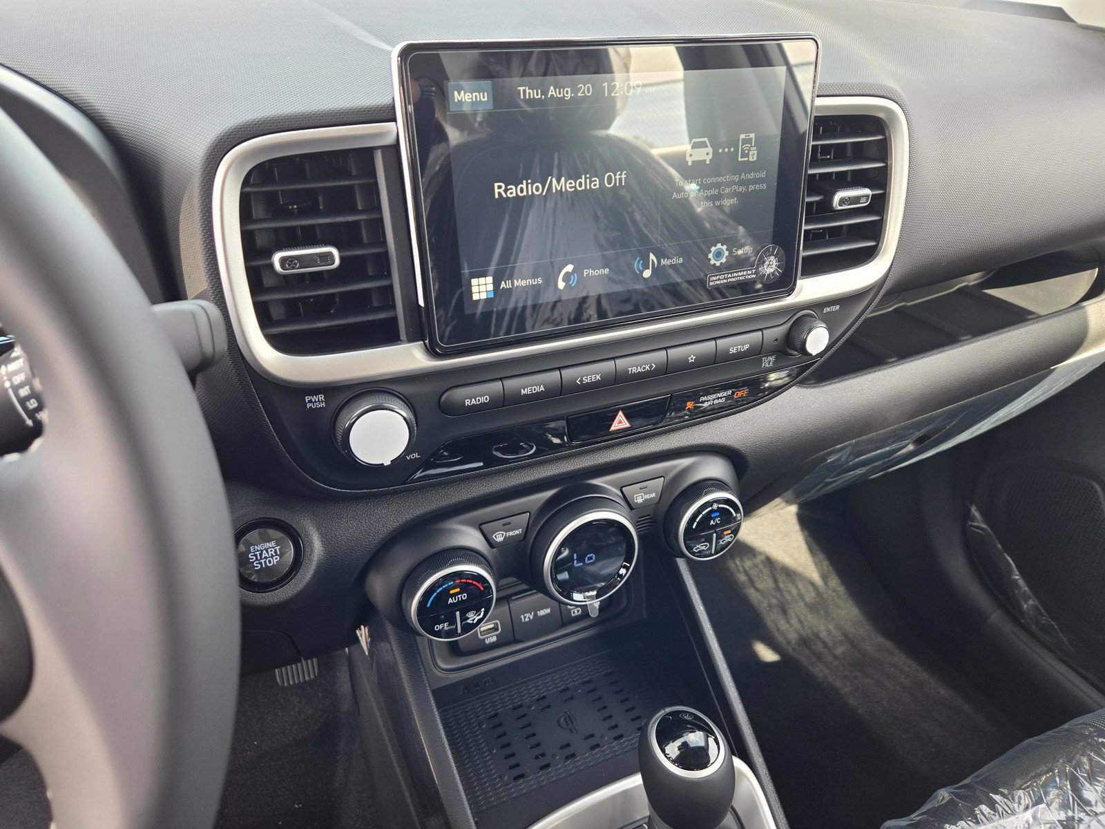 New 2026 Hyundai Venue SEL FWD image 18