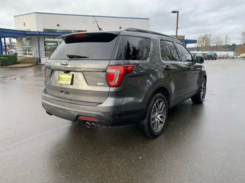 Used 2018 Ford Explorer Sport w/ Equipment Group 401A image 7