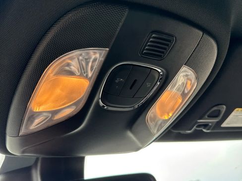 Used 2024 Jeep Compass Latitude image 18