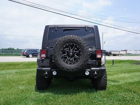 Used 2015 Jeep Wrangler Unlimited Sport AWD/4WD image 6