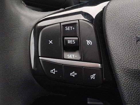 Used 2022 Ford Escape SEL image 18