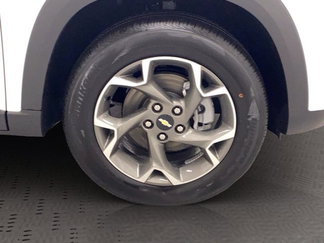 New 2026 Chevrolet Trax LT w/ Driver Confidence Package FWD image 14