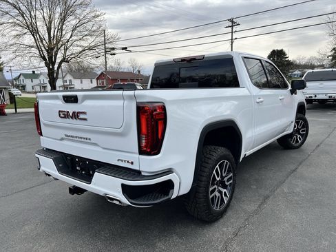 Used 2024 GMC Sierra 1500 AT4 w/ Technology Package image 5
