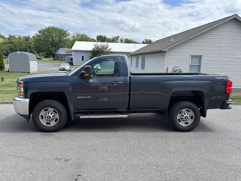 Used 2017 Chevrolet Silverado 2500 W/T w/ WT Convenience Package AWD/4WD image 6