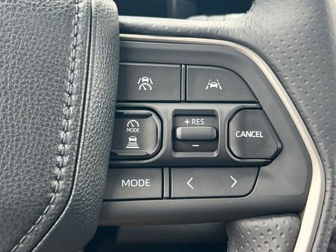 New 2026 Toyota 4Runner Limited AWD/4WD image 28