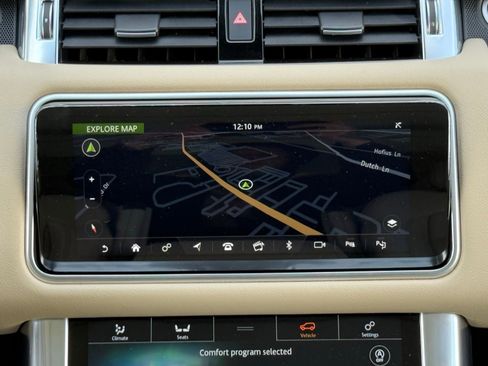 Used 2022 Land Rover Range Rover Sport HSE Silver Edition image 4