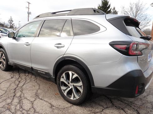 Used 2021 Subaru Outback Limited image 2