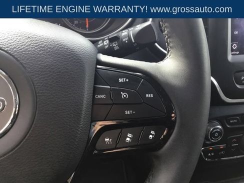 Used 2023 Jeep Cherokee Altitude Lux AWD/4WD image 24