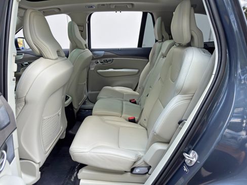 Used 2022 Volvo XC90 T8 Inscription w/ Advanced Package AWD/4WD image 40