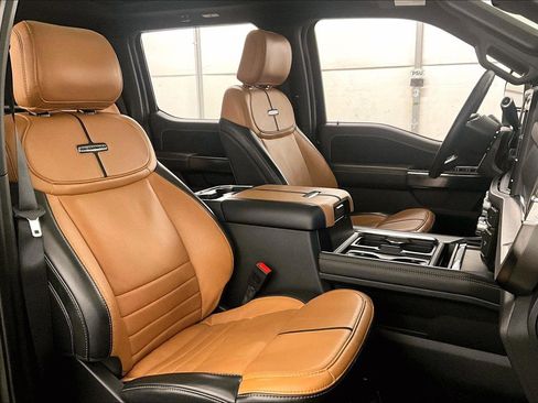 Used 2024 Ford F350 Platinum w/ Tremor Off-Road Package image 7