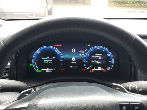 Used 2025 Toyota Camry XSE FWD image 25
