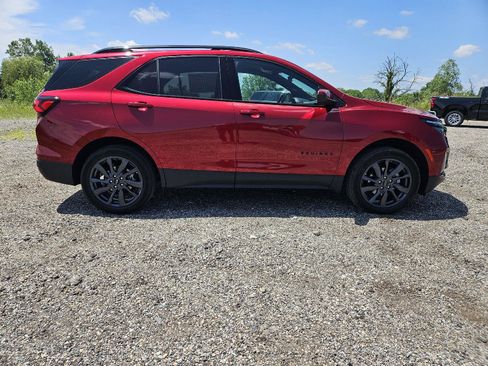 Used 2024 Chevrolet Equinox RS AWD/4WD image 8