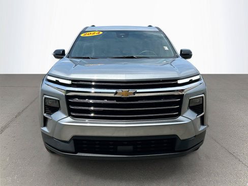 Used 2024 Chevrolet Traverse LT FWD image 9