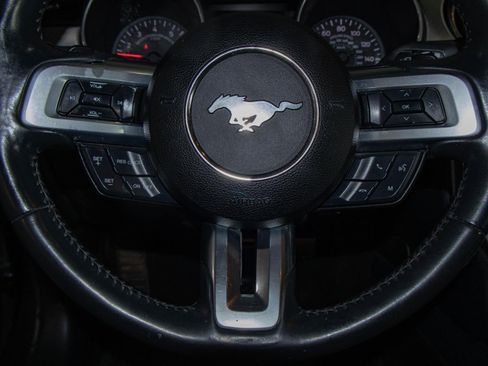 Used 2021 Ford Mustang Premium image 9