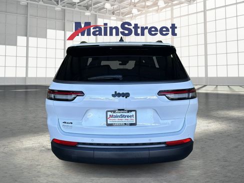New 2026 Jeep Grand Cherokee L 4WD image 4