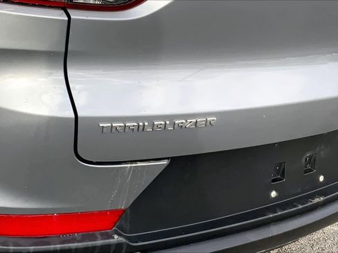 Used 2023 Chevrolet TrailBlazer LS image 25