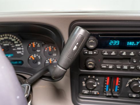 Used 2004 Chevrolet Silverado 1500 w/ Light Duty Power Package image 21