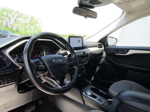Used 2022 Ford Escape SE w/ Convenience Package FWD image 11