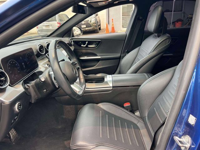 Used 2023 Mercedes-Benz C 300 Sedan image 21