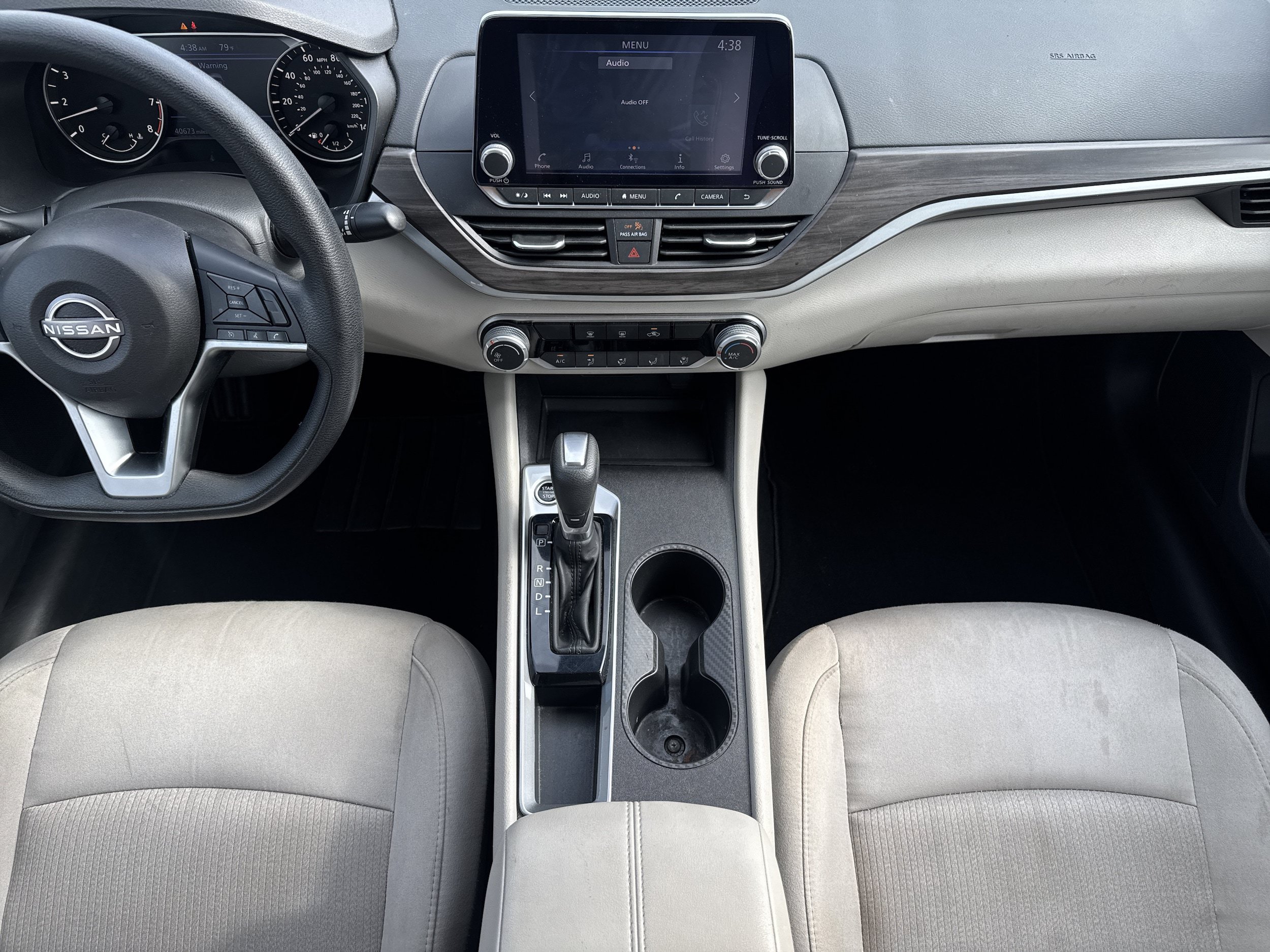 Used 2025 Nissan Altima 2.5 SV FWD image 18