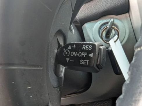 Used 2004 Toyota 4Runner Limited image 28