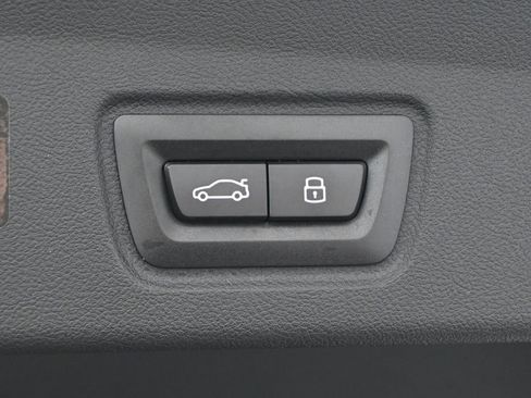 Used 2025 BMW i4 eDrive40 image 26