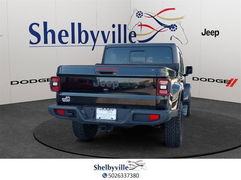 Used 2021 Jeep Gladiator Willys image 5