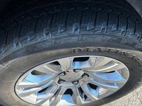 Used 2018 RAM 1500 Laramie Longhorn w/ Longhorn Southfork Package AWD/4WD image 12