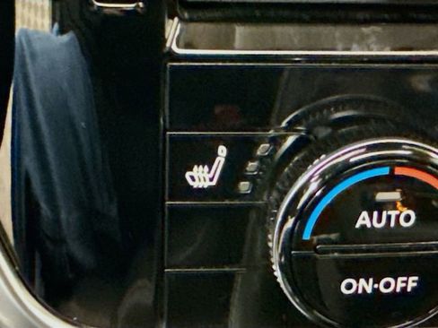 Used 2022 Nissan Rogue SL image 21