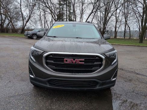 Used 2019 GMC Terrain SLE w/ Driver Convenience Package FWD image 8