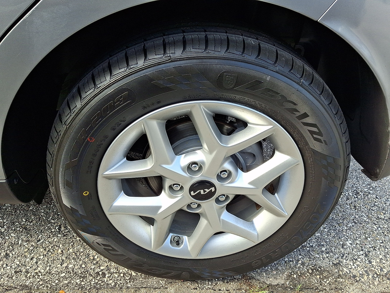 Certified 2023 Kia Soul LX w/ LX Technology Package FWD image 8
