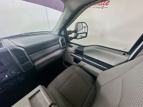 Used 2019 Ford F250 XLT image 11