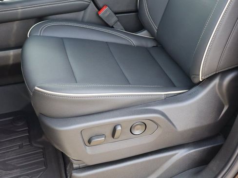 New 2025 GMC Yukon XL Elevation AWD/4WD image 14