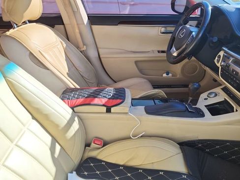 Used 2013 Lexus ES 350 w/ Luxury Pkg image 8