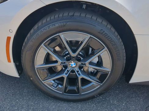 Used 2025 BMW i4 eDrive40 w/ Parking Assistance Package image 9