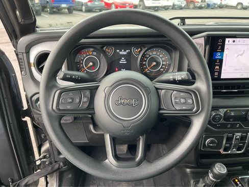 New 2025 Jeep Gladiator Sport image 20