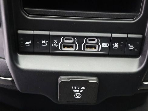 Used 2020 RAM 1500 Limited image 18